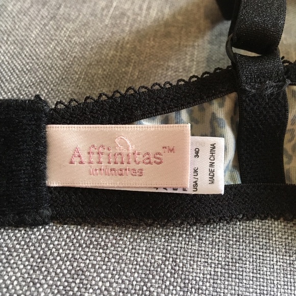FREE WITH PURCHASE - NWOT AFFINITAS  push up bra - Picture 3 of 4
